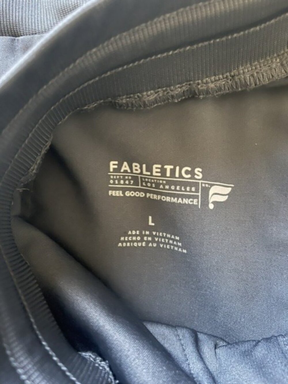 Fabletics Grey Scrub set - Picture 5 of 6